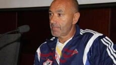 جلسة خاصة بين المدير الفنى للزمالك وهذا اللاعب