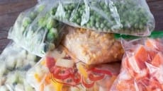 إحذروا .. الأطعمة المجمدة تسبب أمراض عديده .. منها السرطان والقلب