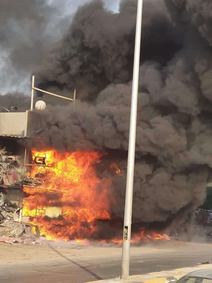 المعمل الجنائى: يكشف أسباب حريق مخزن خردة صفط اللبن .. 8 ملايين جنيه خسائر أولية (صور)