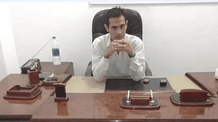 المستشار احمد شوق يهنئ الدكتور زياد عكاشة لحصوله على درجة الماجستير فى التخطيط للتنمية المستدامة من جامعة القاهرة
