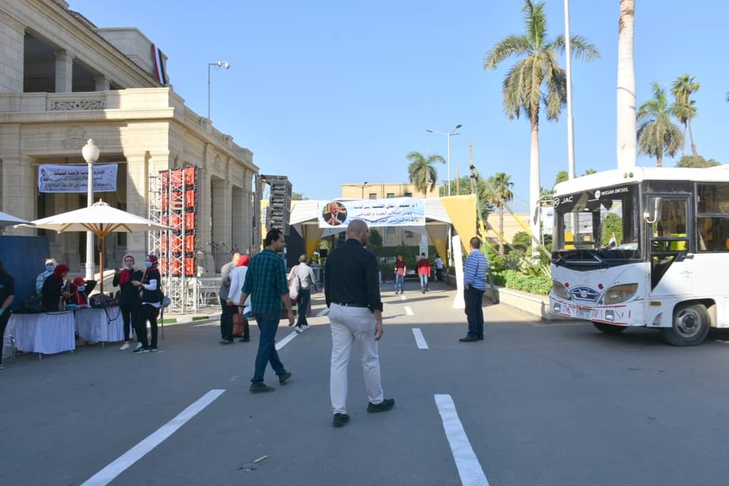 اليوم .. جامعة القاهرة تستقبل الطلاب القدامى والجدد
