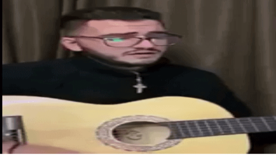 شاهد بالفيديو .. مسيحى يحتفل بالمولد النبوى الشريف بمدح رسول الله