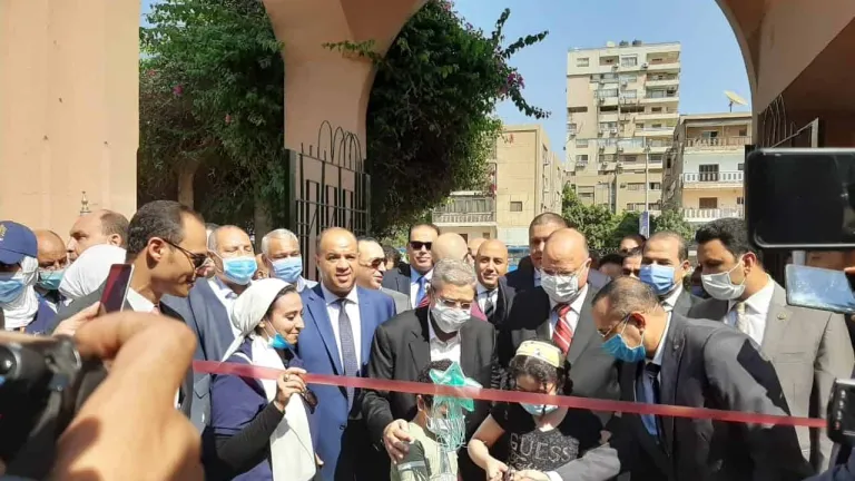 محافظ القاهرة يفتتح معرض" سوق مصر" لمستلزمات الاسرة والمدارس بخصومات تتجاوز  ٥٠ %