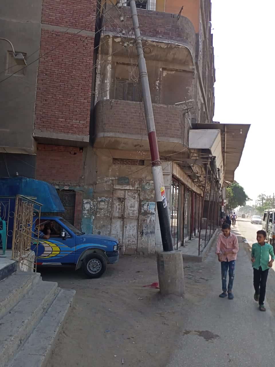 كهرباء البدرشين تستجيب لشكوى مواطن بقرية مزغونة