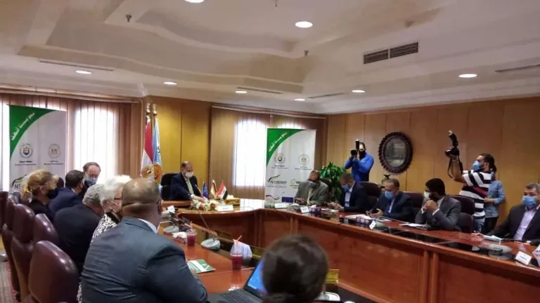 وزيرة البيئة : البرنامج الوطنى للمخلفات يدعم محافظة أسيوط بـ 96 مليون جنيه للنهوض بالمنظومة