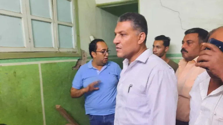 شاهد بالصور .. انهيار جزئي لمنزلين دون إصابات فى الحوامدية