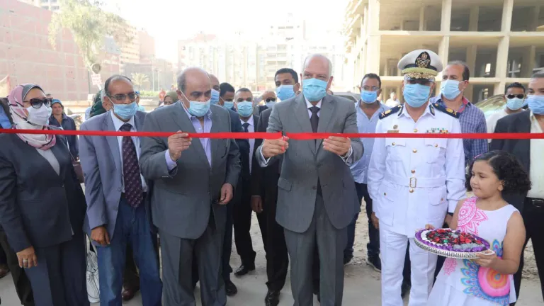 محافظ الجيزة ..إفتتاح مجمع مواقف السرفيس بالمريوطية وميدان الجيزة