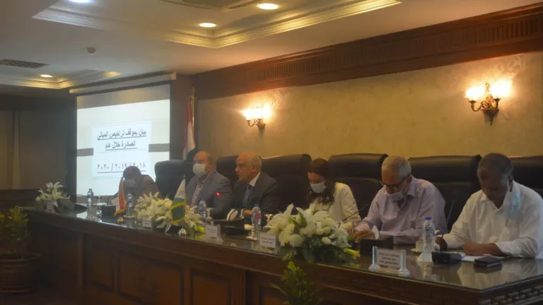 راشد لرؤساء الأحياء والمراكز والمدن: حصر الأراضى التابعة للدولة تمهيدًا لبناء مشاريع اسكان حضارية عليها