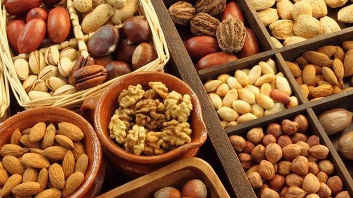 لخصوبة الرجال .. هذا ما تفعله المكسرات بك عند تناولها