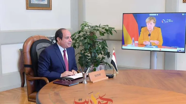 هاتفياً .. السيسى يبحث مع ميركل عدة موضوعات .. منها سُبل مواجهة الفكر المتطرف ومكافحة الإرهاب