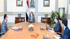وفق أحدث التكنولوجيا .. السيسى يوجه بإقامة محطات تموين غاز طبيعى جديدة .. دراسة استبدال السيارات القديمة باخري جديدة تعمل بالغاز