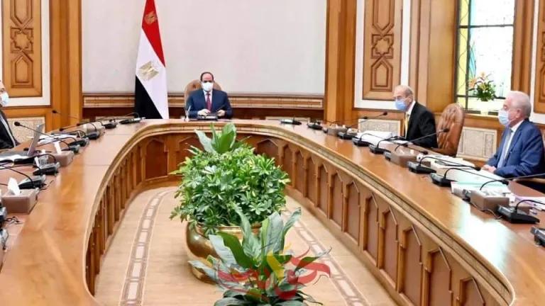 من أجل متطلباتهم الفعلية .. السيسى يوجه بتكثيف التواصل المباشر مع المواطنيين في سيناء