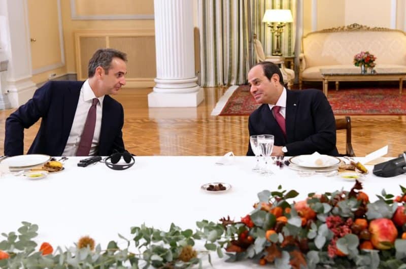 الرئيس السيسي يشارك في مأدبة عشاء رسمية أقامتها رئيسة اليونان تكريما له .. يلقى كلمة هامه