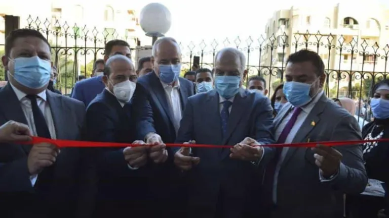 محافظ الجيزة يفتتح مبني العيادات الخارجية الجديد بمستشفى الشيخ زايد المركزي