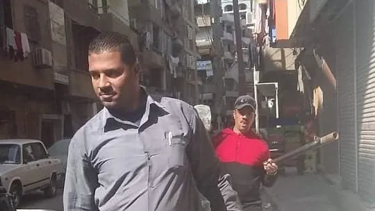 ضبط وتحرير 98 محضر إشغالات وازالة الحواجز الحديدية خلال حملة بحي شرق فى أسيوط