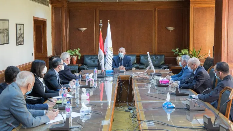 عبد العاطى: يناقش مع سفير إيطاليا آخر تطورات سد النهضه و يشرح موقف مصر المرن للوصول لإتفاق