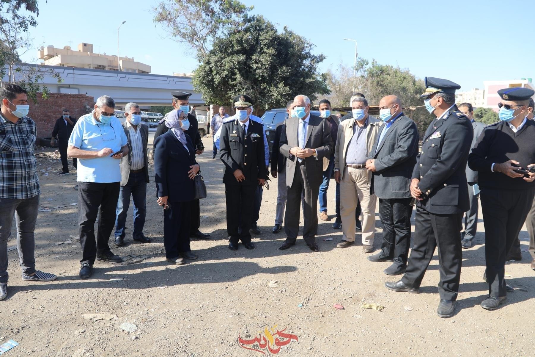 لتدنى مستوى النظافة .. راشد يُعاقب الشركة المسئولة عن كفر نصار .. إنشاء موقف لسيارات السرفيس بطريق المنصورية