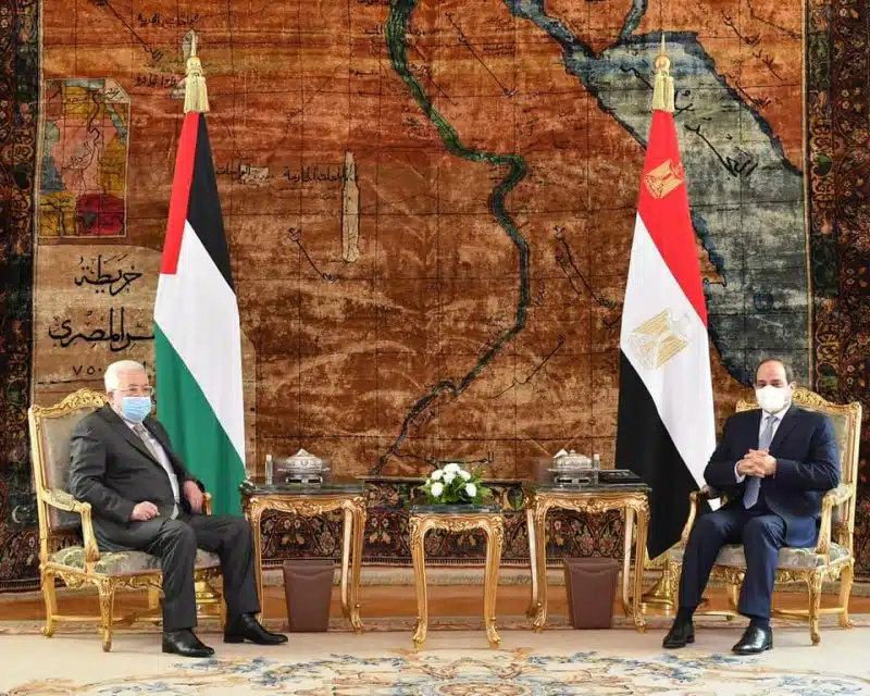 الرئيس السيسى يبحث مع الرئيس الفلسطيني مستجدات القضية الفلسطينية وعملية السلام في الشرق الأوسط
