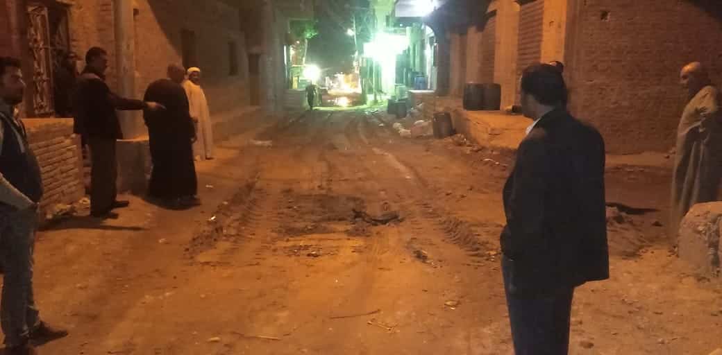 فى استجابة سريعة لشكوى الاهالى..شفط مياه الصرف وتغطية البلاعات وإعادة تمهيد الشارع بمنطقة ابو العلا بالصف جيزة