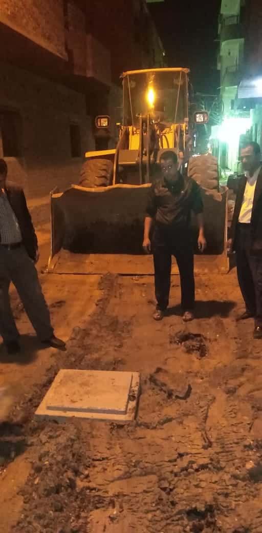 فى استجابة سريعة لشكوى الاهالى..شفط مياه الصرف وتغطية البلاعات وإعادة تمهيد الشارع بمنطقة ابو العلا بالصف جيزة
