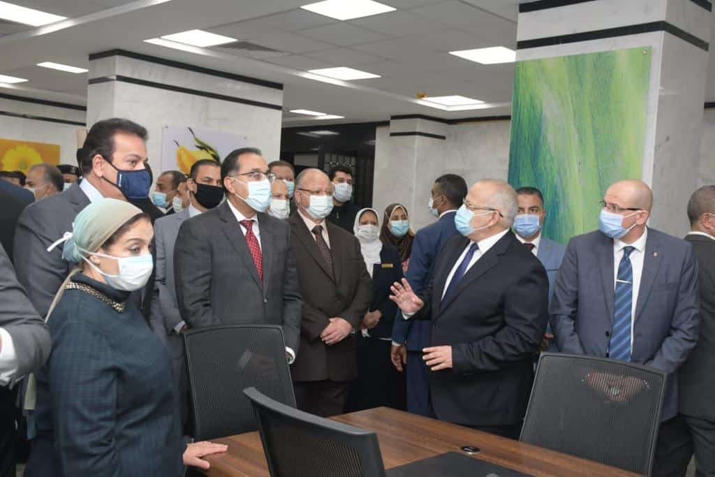 رئيس الوزراء يتفقد أعمال تطوير قسم الطوارئ ليصبح مُستشفى الاستقبال والطوارئ بقصر العينى