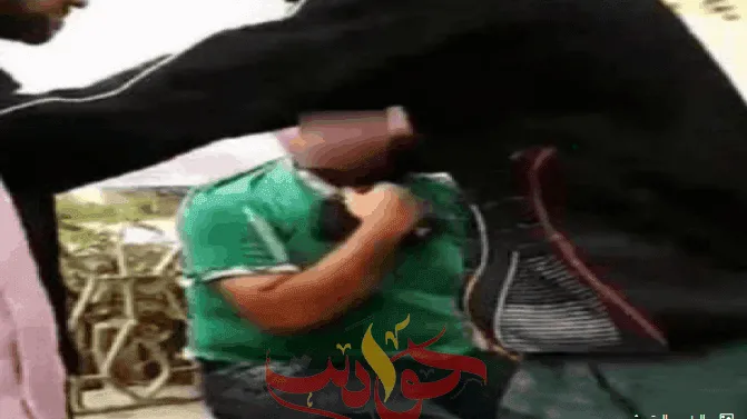 طبيب يتحرش بفتاة داخل الميكروباص .. يمارس العادة السرية امامها .. الاخيرة تستنجد بالركاب
