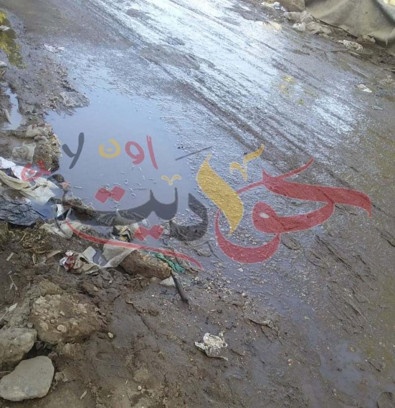 عاجل .. بالصور والفيديو لرئيس شركة المياه بالجيزة : كسر ماسورة فى الحوامدية منذ شهر تقريباً .. رغم الشكاوى المسئولون فى ثبات عميق