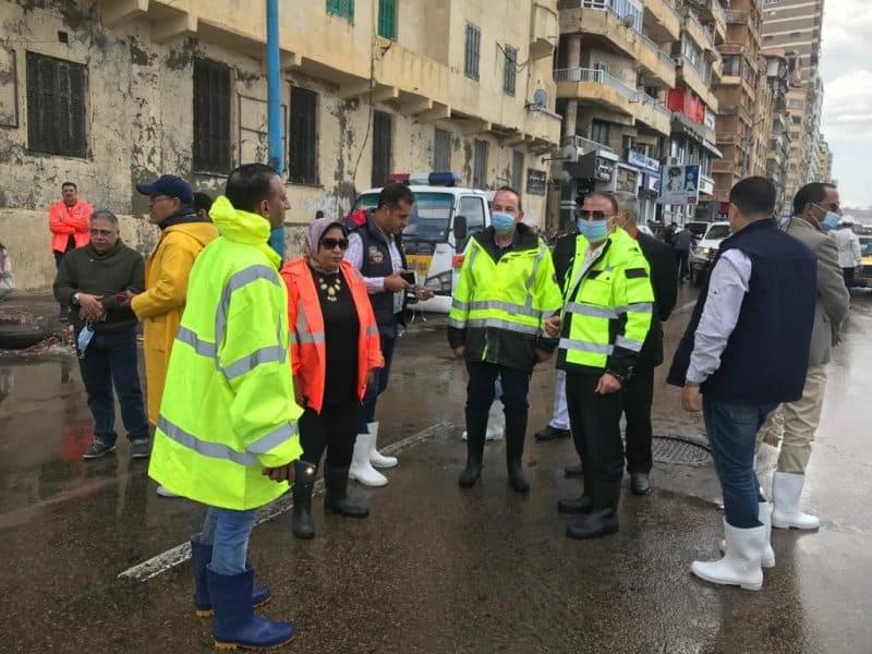 استمرار شفط مياة الأمطار