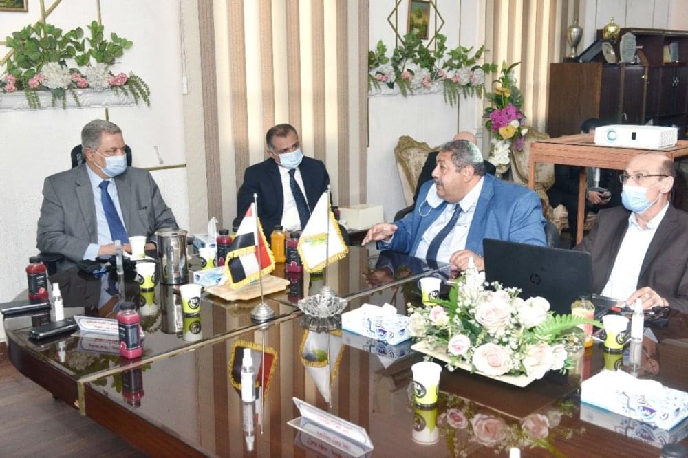 تكريم الشركات الفائزة فى مسابقة المنشآت المثالية للتخلص الآمن من الصرف الصناعي