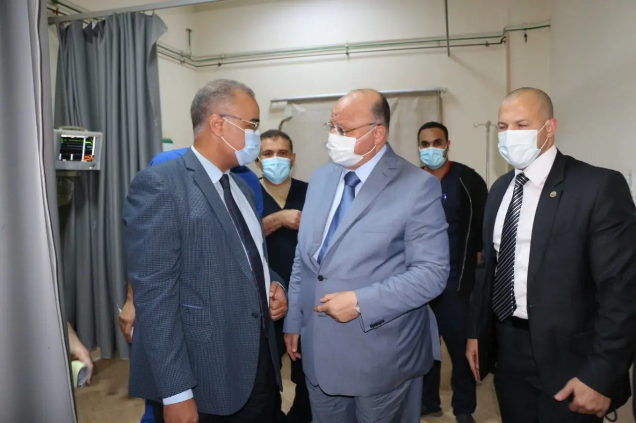 محافظ القاهرة يوجه بتوفير الرعاية الطبية المتكاملة لمصابى حادث إنقلاب أتوبيس رحلات بحى البساتين