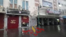 بعد غرقها فى مياة الامطار .. مغردون “الإسكندرية بقت جوه البحر” و”البحر بقى بحرين” .. انفجار كابل كهربى .. ارتفاع منسوب المياه بعدة شوارع