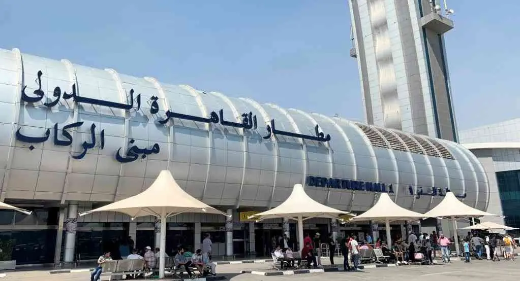 الحكومة توضح حقيقة اندلاع حريق هائل بمطار القاهرة الدولي