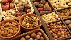 لخصوبة الرجال .. هذا ما تفعله المكسرات بك عند تناولها