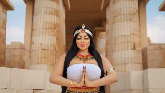 فتاة الزي الفرعوني .. سلمى الشيمي