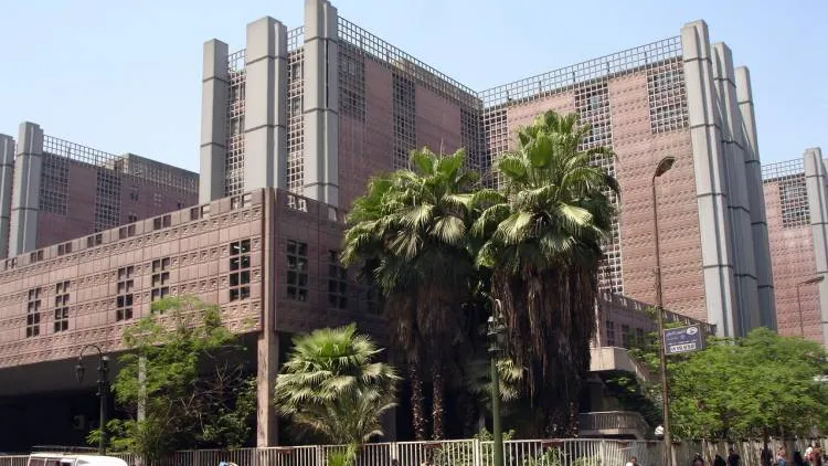 جامعة القاهرة تحول القصر العينى الفرنساوى لمستشفى عزل لعلاج مصابى كورونا
