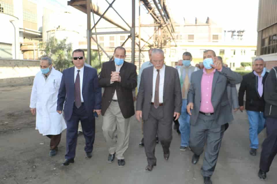 عقب توليه منصبه .. جولة تفقدية لرئيس مجلس إدارة شركة السكر والصناعات التكاملية بمصانع الحوامدية