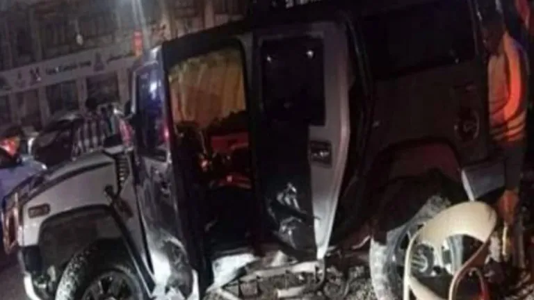 بالصور .. تعرض الكابتن إبراهيم حسن لحادث تصادم بكورنيش إسكندرية وإصابة شخص