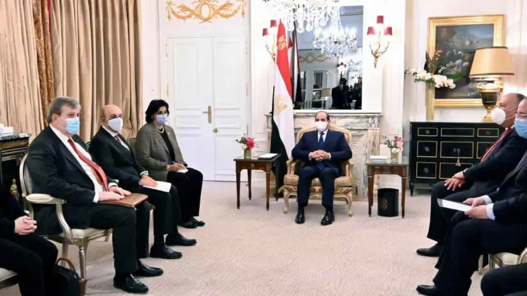 الرئيس السيسى يستقبل الرئيس التنفيذي لشركة "داسو" المُصنِعة لطائرات الرافال الحربية
