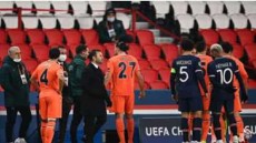 بسبب العنصرية من الحكم الرابع.. انسحاب باشاك شهير أمام سان جيرمان