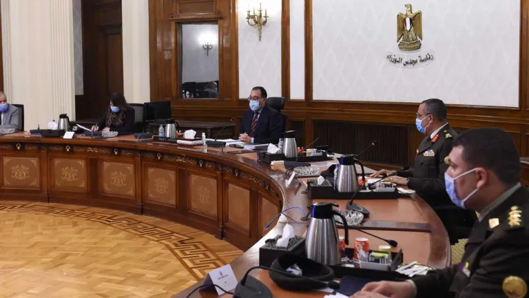 رئيس الوزراء: يستعرض الخطوات التنفيذية لتطوير القاهرة التاريخية
