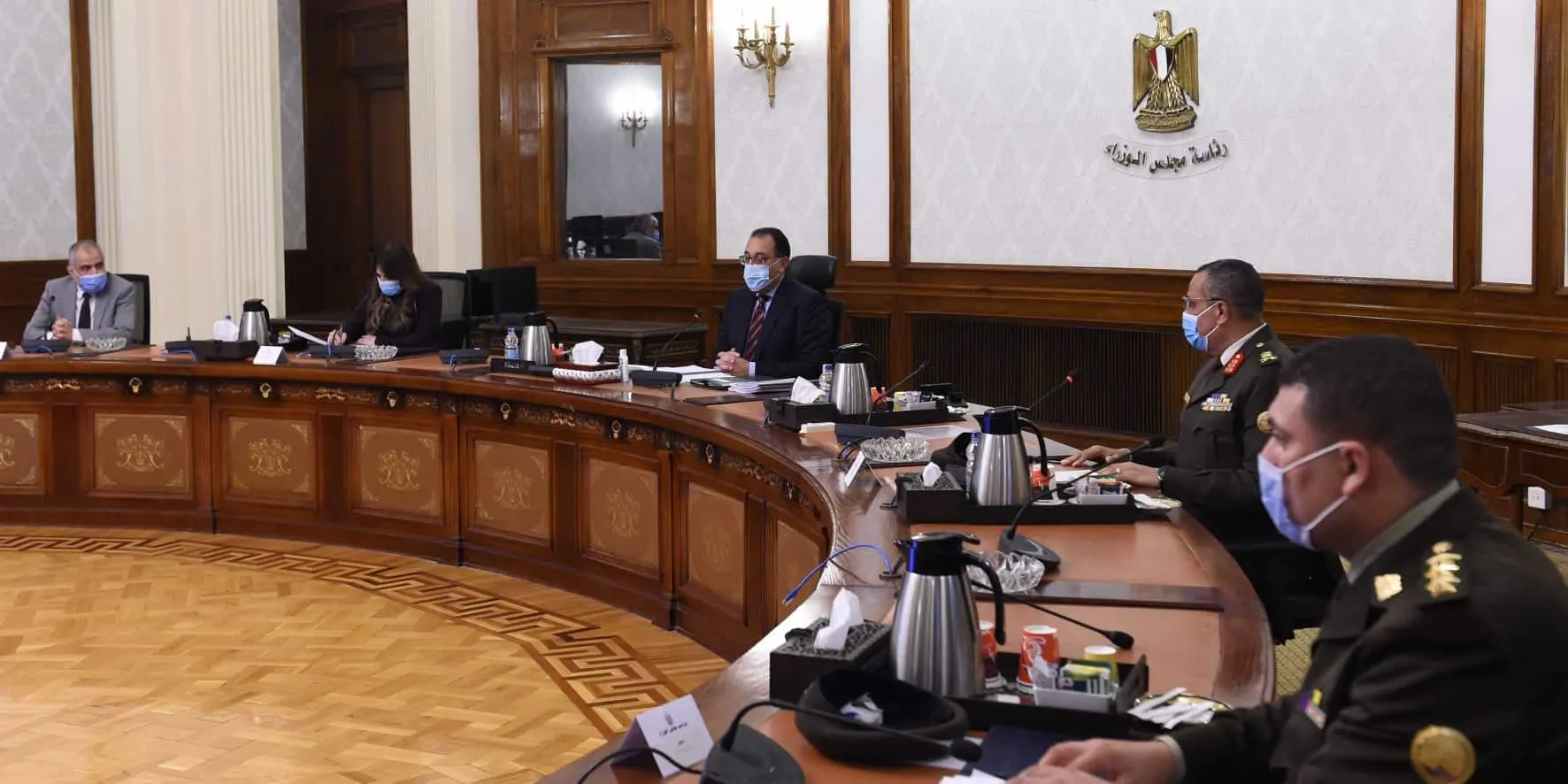 رئيس الوزراء: يستعرض الخطوات التنفيذية لتطوير القاهرة التاريخية