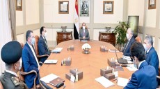 السيسى يطلع علي مشروعات المزارع السمكية المستقبلية .. يوجه بتوفير عوامل النجاح لمشروعات الأمن الغذائي
