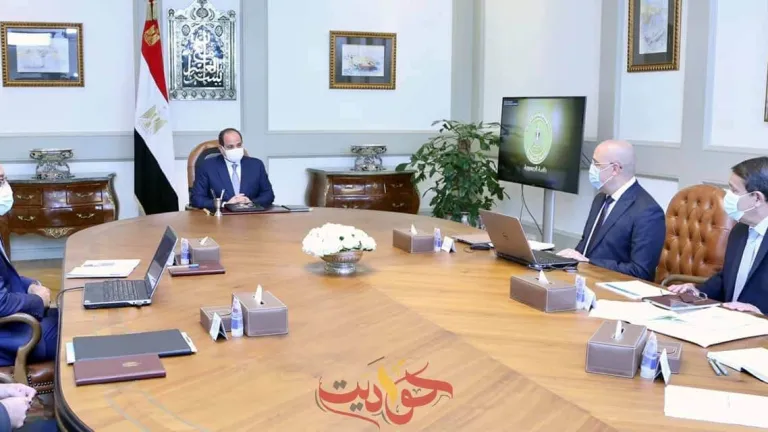 السيسى يتابع الأعمال الإنشائية الجارية فى العاصمة الإدارية الجديدة .. يوجه بالاهتمام بالمساحات الخضراء والتنسيق الحضاري