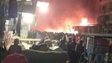 السيطرة على حريق بسوق الحى العاشر.. والشهود: إشعال النار للتدفئة السبب