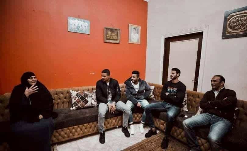 نجوم الأهلي يطمئنون على أسرة محمد عبد الوهاب