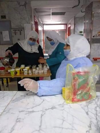 بالصور.. حفلة شاى وكيك من تمريض مستشفى التأمين الصحى ببنى سويف لمرضى كورونا