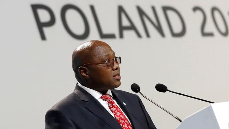 بعد إصابته بكورونا .. وفاة رئيس وزراء هذه الدولة