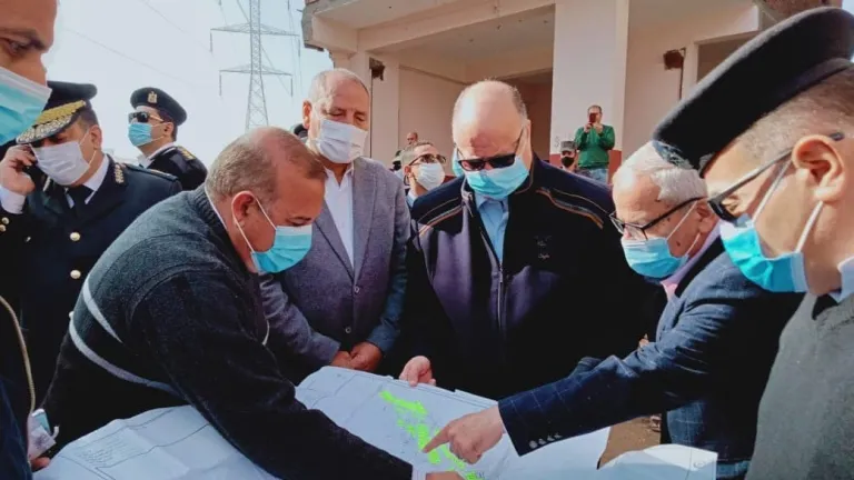 محافظ القاهرة : إزالة ٥١٦ عقارا بمنطقة عزبة الهجانة لإقامة محور الوفاء والأمل