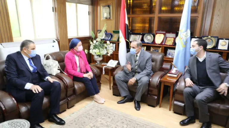 وزيرة البيئة : ١٠٠ مليون جنيه دعم لمحافظة كفر الشيخ من البرنامج الوطنى لادارة المخلفات الصلبة البلدية