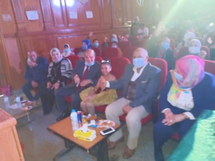 توجيه عام التربية المسرحية بمديرية التربية والتعليم بالجيزة يتألق بمهرجان الطفولة